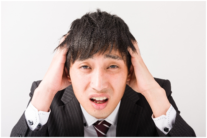 頭皮が固いとハゲる？抜け毛や薄毛との関連性は？