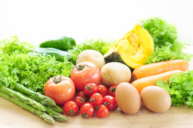 食事でAGA・薄毛が改善されるって本当？髪の毛に必要な栄養素とは