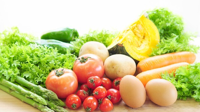 食事でAGA・薄毛が改善されるって本当？髪の毛に必要な栄養素とは