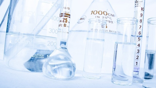 医薬品と医薬外部品の育毛剤の違いとは？効果と副作用を徹底比較